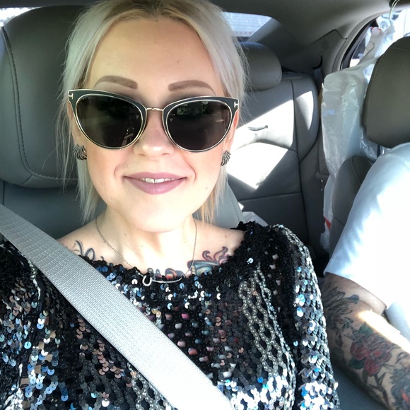 Meet your Posher, Jennifer - Picture 3 of 8